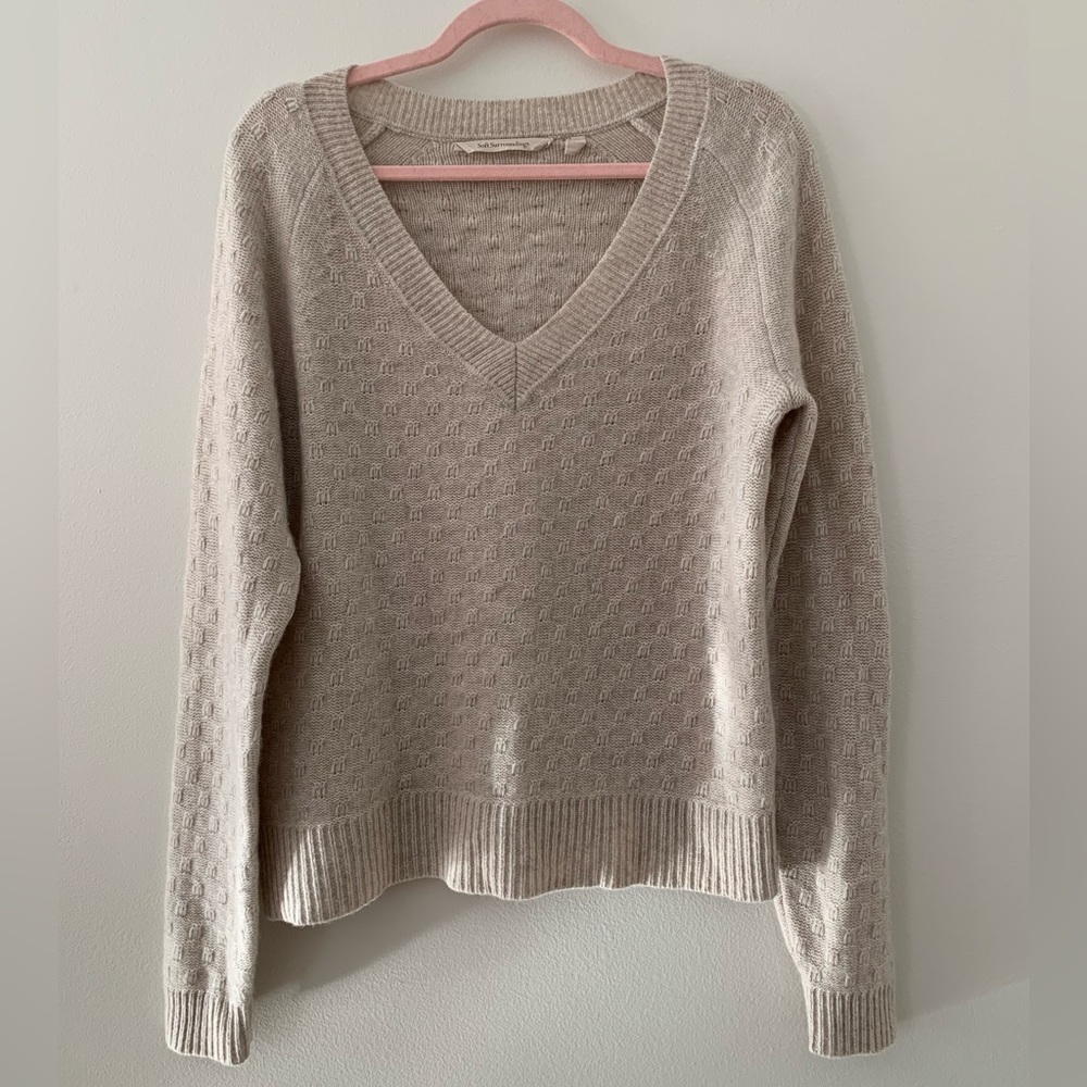 Soft Surroundings 100% Cashmere Cream Off-White V-Neck Sweater Size Large Cozy